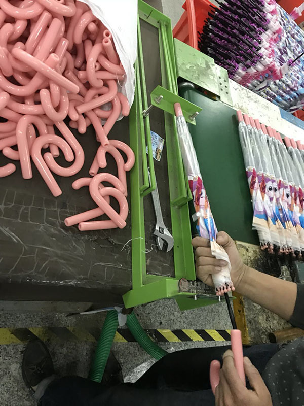 上傘頭機使用現場